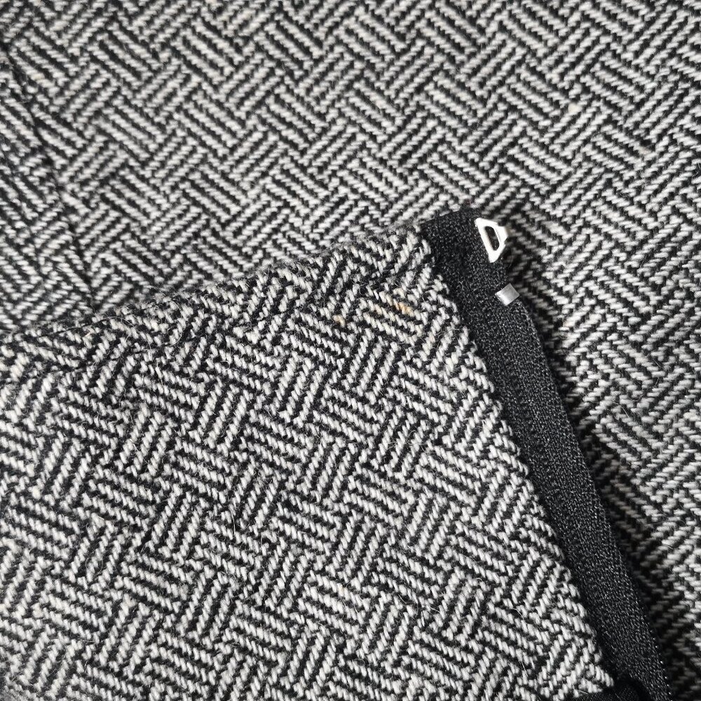 Cleo Petites Ladies Size 12 Black & Grey Herringbone Made in Canada A-line Skirt - Picture 9 of 11
